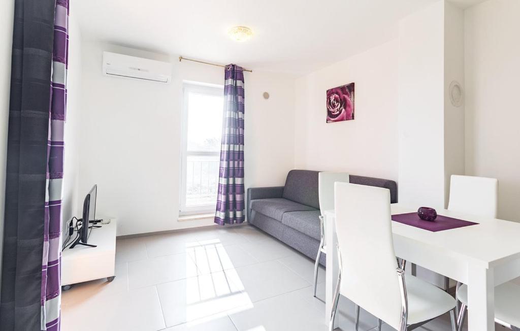 Apartments Sun Premantura Luaran gambar