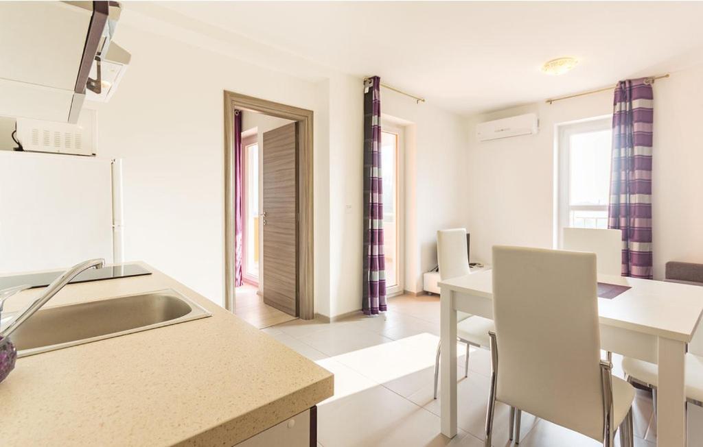 Apartments Sun Premantura Luaran gambar